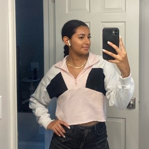 Women's Cropped Sweatshirt